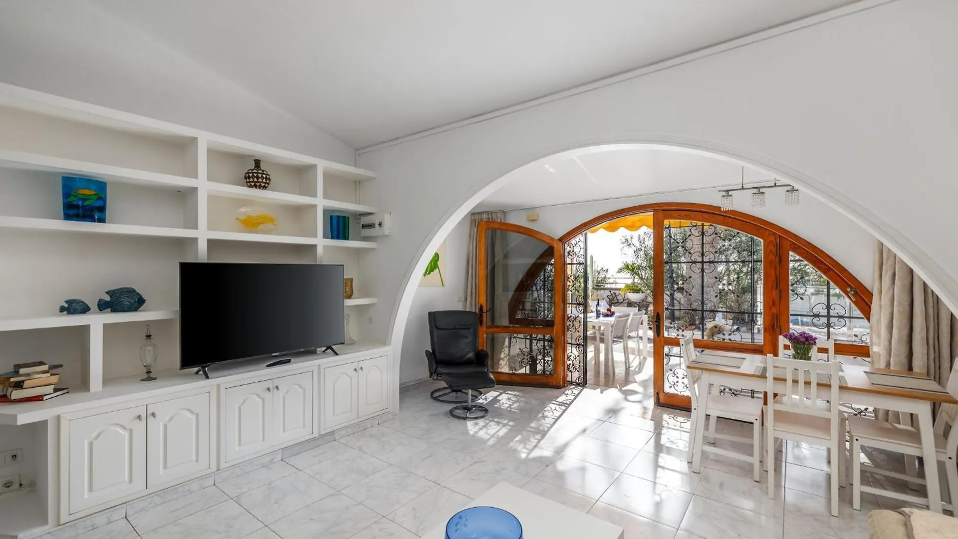 Sunsuite Casa Bonita, 4 San Bartolome de Tirajana  Spain